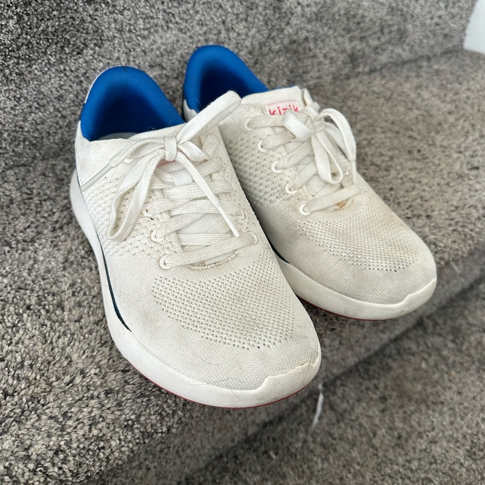 Kizik sneakers
